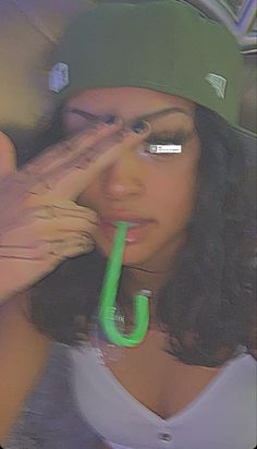 Malu Trevejo Outfits, Girl No Face, Korea Aesthetic, Thug Girl, Aesthetic Korean, Swag Girl Style, Tomboy Style Outfits, No Face, Korean Aesthetic