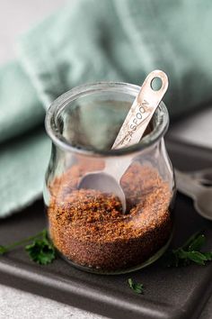 Jar filled with seasoning blend. Mccormick Meatloaf Seasoning Recipe, Homemade Meatloaf Seasoning, Mccormick Meatloaf Seasoning, Meatloaf Seasoning Recipe, Meatloaf Seasoning, Perfect Meatloaf, Meatloaf Mix, Homemade Seasoning, Homemade Meatloaf