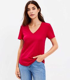 Loft Everyday V-Neck T-Shirt Size 2XS Magenta Kiss Women's by Loft Size Regular - 2XS Magenta Kiss Women's V, Neck, Tees, Tops, Casual, Chic, 100%, Cotton, Machine, Washable Checked Coat, Color Crush, V Neck Tee, Effortless Style, V Neck T Shirt, Loft, Kiss, Midi Dress, Size Medium