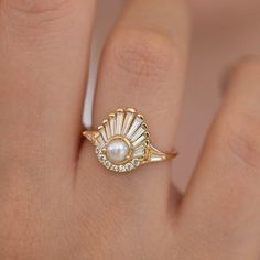 Luxury Retro Engagement Jewelry, Pearl Ring Designs Unique, Diamond And Pearl Engagement Ring, Baguette Engagement Ring, Ring Baguette, Pearl Engagement Ring, Antique Engagement Ring, Shell Ring, Morganite Engagement