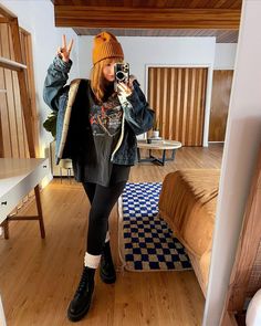 Casual But Cute Outfits Winter, Millenial Alt Fashion, Fall Road Trip Outfit Casual, Outdoor Concert Outfit Winter, Folk Concert Outfit Winter, Grungy Winter Outfit, Casual Edgy Outfits Winter, Alt Fashion Winter, Soft Grunge Outfits Winter