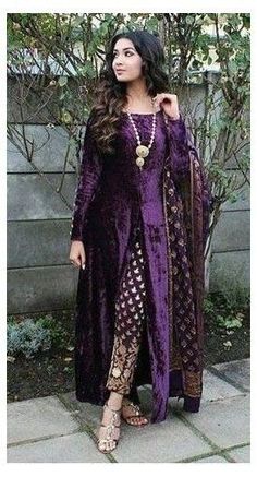 Velvet Pakistani Dress, Velvet Dresses Outfit, Pakistani Dresses Casual, Salwar Kamiz, Winter Dress Outfits, Designer Party Wear Dresses