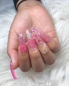 Nails For Fourth Graders Nails For 4th Graders, Gold Acrylic Nails, Kawaii Makeup, Racun Shopee, Claw Nails, Polygel Nails, Soft Nails, Custom Glitter, Nail Nail