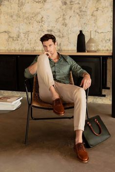 Looking for a stylish khaki pants outfit men can wear? Get streetwear outfit ideas with khaki pants and brown shoes for casual summer days, work, and classy or formal events (wedding guest). Master the khaki pants aesthetic in a modern way! Khaki Wedding Guest Outfit Men, Men Semiformal Outfit, Semi Formal Outfit Ideas For Men, Male Outfits Semi Formal, Mens Khaki Pants Outfit Casual Classy, Khaki Formal Outfit For Men, Chinos Men Outfit Formal, Mens Event Outfit, Semi Formal Men Aesthetic