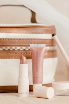 How to Recycle Expired Makeup - Lauren Conrad Recycle Makeup, Lauren Conrad Beauty, How To Recycle, Lots Of Makeup, Art Of Beauty, Beauty Hair Makeup, Fashion And Beauty Tips, Effortless Hairstyles, Gel Eyeliner