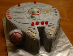 a cake that looks like a star trek ship