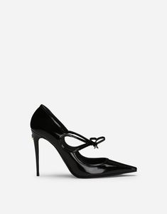 Polished calfskin pumps: Black 105-mm heel with DG logo Kidskin insole with branded label Branded leather sole Item comes with a branded dust bag Made in Italy Dolce And Gabbana Heels, Woman Code, Logo Shoes, Dg Logo, Couple Games, Fun Couple, Boot Pumps, Shoes Heels Pumps, Suede Pumps