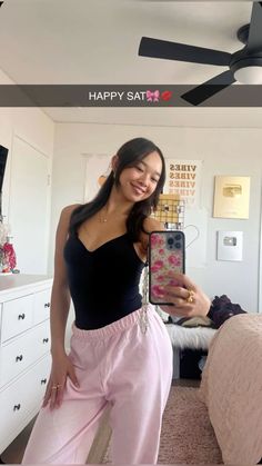 Nicole Laeno Outfits School, Nicole Laeno Outfits Dress, Nicole Laeno Studying, Nicole Laeno Friends, Girls Life, Cute Everyday Outfits, College Outfits