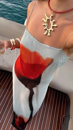 necklace is Le Collier Sol by jacquemus #goldjewelry #capsulewardrobe #jacquemus #vacationoutfits Italian Summer Outfits, Vacation Maxi Dress, Cute Vacation Outfits, Loose Clothing, Tulip Print, Chiffon Fashion, Sling Dress, Loose Outfit, Shoes With Jeans