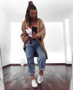 Denim Joggers Outfit, Women Home Wear, Pajamas Winter, Home Wear Women, Home Wear Women Pajamas, Homewear Fashion, Women Pajamas, Home Wear, Mode Inspo