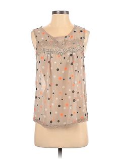 Town House Shops Sleeveless Blouse Size: Small Tops - used. 100% Polyester | Town House Shops Sleeveless Blouse: Tan Tops - Size Small Cheap Forever 21 Cotton Blouse, Tan Top, Town House, Small Tops, Sleeveless Blouse, Second Hand Clothes, Thrift Store, Shop House, Sleeveless Top