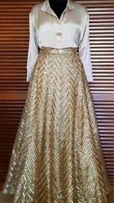 Indo Western Lehenga, Western Lehenga, Ethenic Wear, Lehenga Choli Designs, Lehenga Crop Top, Sabyasachi Lehenga, Gold Skirt, Lehenga Skirt, Rock Outfit