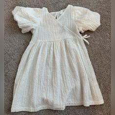 H&M Dress 3t -Nwot White Short Sleeve Twirl Dress, White Short Sleeve Twirl Dress For Playdate, H&m Long Sleeve Cotton Dresses, H&m Short Sleeve Dresses With Ruffles, White Short Sleeve Twirl Dress For Playwear, White Cotton Twirl Dress With Flutter Sleeves, White Cotton H&m Dresses, White Cotton Twirl Dress For Playdate, Pleated Tulle Dress