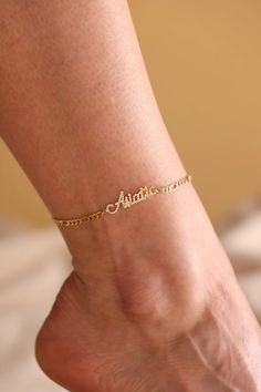 Initial Anklet, Dainty anklet, Letter Anklet, Unique Gift, Custom Gift, Personalized Gift, Girlfriend Gift, Anniversary Present, Initials, Ankle Bracelet, Ankle Chain, Wife Gift, Silver Anklet 14k Solid Gold Diamond Name Anklet, Pave Name Anklet, Custom Name Anklet, Gift for her, Charm Anklet, Name Anklet, Personalized Gift for Her, Personalized Anklet, Gift for Her, Curb Chain Name Anklet * Material: 14k Solid Gold, Sterling Silver 925 (you can choice material on menu) Stone is cubic zirconia * Name Anklet, Initial Anklet, Dainty Anklet, Charm Anklet, Silver Anklet, Ankle Chain, Gift Girlfriend, Anniversary Present, Silver Anklets