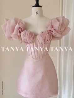 Elegant Dresses Short, Cute Homecoming Dresses, Short Homecoming Dress, Party Gown, Satin Flowers, Dress Inspo, Pleated Shorts, Linnet, Party Gowns