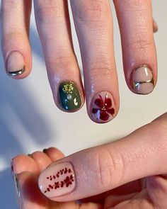 Fall Natural Gel Nails, Nails Design Natural Nail, Abba Nails Ideas, Short Short Nails Ideas, Subtle Christmas Nails Short, Eclectic Nail Designs, Sapphic Nails, Cool Nail Inspo Simple, Textured Nail Designs