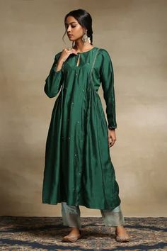 Shop for Weaver Story Green Handwoven Pure Chanderi Zari Embroidered Kurta And Pant Set for Women Online at Aza Fashions Scalloped Fabric, Embroidery Pants, Zari Embroidery, A Line Kurta, Embroidery Suits Design, Pattern Embroidery, Indian Fashion Designers, Embroidery Suits, Clothing Websites