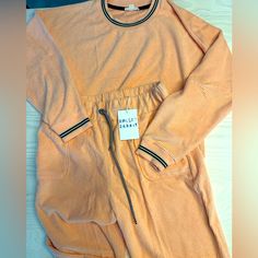 Roller Rabbit Velour Corded Lounge Set Color: Peach Size: Small Condition: New With Tags Stretch Loungewear Sets With Pockets, Stretch Sets With Pockets For Loungewear, Peach Long Sleeve Sets For Spring, Sweat Pant, Roller Rabbit, Pink Tie Dye, Pink Ties, Knit Sweatshirt, Lounge Set