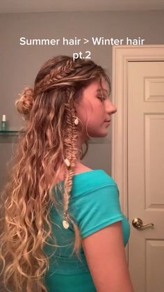 Hairstyles Greek Goddess, Hair Coils Natural, Hair Wraps Curly Hair, Anna Primavera Hair, Hair Styles For The Beach, Long Wavy Hair Styles, Wavy Hair Braids, Curly Hair With Braids, Beach Hair Styles