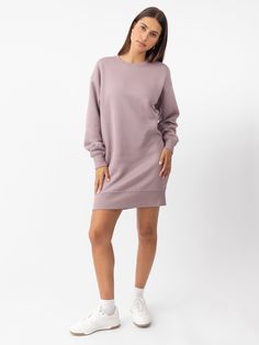 Step into luxury with our Women's Crewneck Dress, where comfort meets sophistication in every stitch. Crafted from our exceptionally soft and eco-friendly fleece, this dress redefines loungewear with its effortless elegance. Featuring ribbed cuff details and a classic crewneck line, this all-in-one piece epitomizes easy-going style, making a statement without saying a word. Women's CityScape Crewneck Dress in Juniper (Size: Medium) - Cozy Earth Basic Sweatshirt, Dress Dusty, Cuff Detail, Womens Crewneck, Crewneck Dress, Dress Robes, Short Dress, Long Sweatshirt, Cityscape