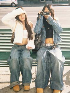 90s Asian Fashion, Car Plants, Coquette Crochet, Tumblr Summer, Dollete Coquette, 0 Aesthetic, City Photoshoot, Baggy Outfit Ideas, 2014 Style