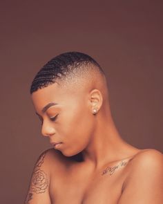 Platinum Fade Black Women, Skin Fade Black Woman, Women Fades Haircuts, Faded Haircuts For Black Women, Fade Haircut Black Woman, Black Women Fade Haircut, Women Fade Haircut, Brush Cut For Black Women, Bald Fade Women Black