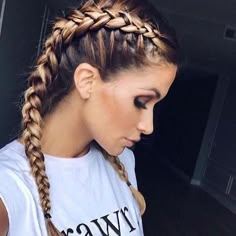 French Plait Hairstyles, Half Braided Hairstyles, Warm Blonde Hair, Blonde Box Braids, Boxer Braids, Plaits Hairstyles, Long Box Braids, French Braid Hairstyles, Pigtail Braids