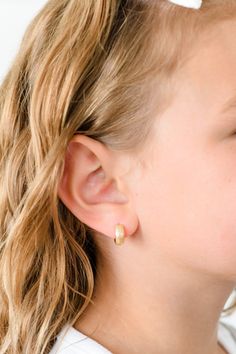 Beautiful small gold textured hoop huggie earrings for children! These stainless steel, 18k gold plated small hoop earrings make the perfect gift for your little girl. Hinge closure for easy on/off. D E T A I L S: -Children's gold hoop huggie earrings - textured finish -12mm size -Perfect for girls of ANY AGE! -Stainless Steel, 18k gold plated -Trendy, minimalist design -Perfect for any occasion! V I E W - O U R - O T H E R - K I D S - J E W E L R Y: https://www.etsy.com/shop/JewelryVV?section_i Stained Glass Earrings, Gold Huggie Earrings, Huggie Earrings, Huggie Hoop Earrings, Hoop Earrings Small, Kids Jewelry, Gold Texture, Glass Earrings, Christmas Present