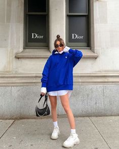 Trendy Outfits 2020, Tennis Skirt Outfit, Causual Outfits, Mode Inspo, Looks Chic, Blue Sweater, 인물 사진, Looks Style