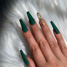 Army Green Nails Coffin, Emerald Green Ballerina Nails, Coffin Dark Green Nails, Emerald And Gold Nails Acrylic, Dark Green Nails Acrylic Coffin Long, Emerland Green Nails Design, Green Nails Gold Flakes, Dark Green And Gold Nails Acrylic, Dark Green Coffin Acrylic Nails