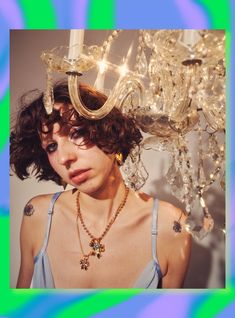 8 Jewelry Trends To Complete Your Outfit In 2024+#refinery29 Top Jewelry Trends, Fashion Outfits Winter, 2024 Jewelry, Jewellery Trends, 2024 Outfits, 2024 Style, Fashion Landscape, Body Chains, Floral Headpiece