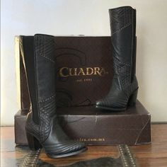 MADE IN MEXICO Tall boots for women in genuineLeatherr. It presents padded embroidery, laser engravings of the Cuadra logo, and handwoven details. Use the elastic application in the back for better adjustment. Adjusted with inner zipper. With leather sole with TPU injection Brand: Cuadra For: Women (view size chart) Details: - Sku: 3F66RS - Color: Black - Genuine bovineLeatherr - Narrow Toe - Full Leather Lining - Stud Details - Leather Vamp - Leather Counter - Cushioned Leather Insole - Traditional Leather Sole - Goodyear Welt Construction Care: Avoid exposing to sharp objects to prevent leather damage. Maintenance: Wipe with a soft and slightly damp cloth (with clean water) to remove dust; let it dry, apply color cream, and then polish with a smooth and dry cloth. It is important not to Cuadra Boots, Boot For Women, Western Outfits Women, Shoe Shine, Cowgirl Outfits, Goodyear Welt, Western Cowboy Boots, Tall Boots, Western Boots