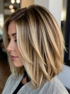 Blond Highlights Shoulder Length Hair, Medium Angled Bob Haircut, Shoulder Length Hairstyles Straight Hair, Long Angled Bob With Bangs, Shoulder Length Hair Blonde Highlights, Hair Cuts Ideas Shoulder Length, Shoulder Length Angled Bob, Long Layers Shoulder Length Hair