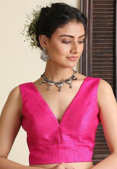 Pink Sleeveless Blouse Saree, Solid Color Blouse Designs, Pink Sleeveless Blouse Designs, Solid Blouse Designs, Sleevless Saree Blouse Designs Latest, V Neck Sleeveless Saree Blouse, Sleevless Saree Blouse Designs, V Neck Saree Blouse, Saree Farewell