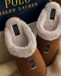 Ralph Lauren Aesthetic, Stile Blair Waldorf, Polo Bear, Shoe Inspo, Aesthetic Shoes, Stockholm Fashion, Swag Shoes, Ralph Lauren Outfits, Winter Fits