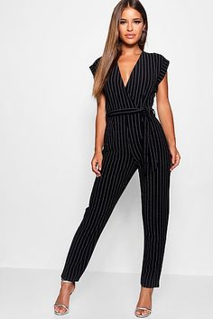 Petite Pinstripe over Jumpsuit Pinstripe Jumpsuit, Clothing Guide, Petite Fashion Tips, Petite Jumpsuit, Striped Jumpsuit, Jumpsuit With Sleeves, Petite Women, Jumpsuit Fashion, Petite Outfits