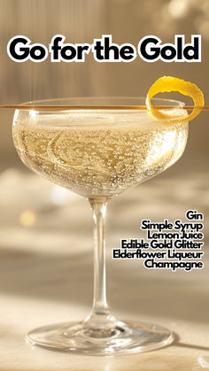 Go for the Gold Golden Cocktails, Glitter Cocktails, Bar Drink Recipes, Cocktail Cards, Elderflower Cocktail, Simple Syrup Cocktails, Champagne Room, Gold Drinks