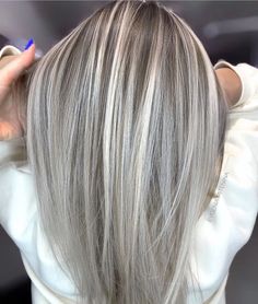 Pearl Blonde, Hairstyles 2024, Gray Hair Highlights, Hair Coloring, Gray Hair, Grey Hair, Hair Highlights, Hair Ideas, Color Me