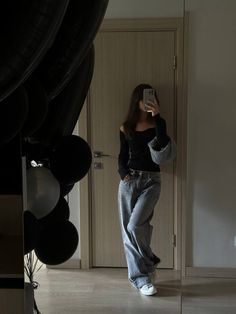 Aestethic Photo, Ig Pics, Female Biker, Photos Inspo, Vogue Beauty, Effortlessly Chic Outfits, Dark Feminine Aesthetic, Fashionable Outfits, Instagram Photo Inspiration