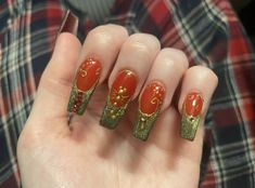 Erykah Badu Nails, Green Red Nails, Green And Red Nails, Whimsigoth Nails, Red And Green Nails, Green Nail Ideas, Cozy Colors, Fall Nail Ideas