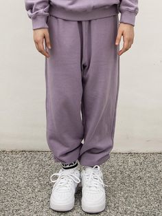 These premium jogger sweatpants combine comfort and style with their 3-layer terry cloth construction and subtle square logo embroidery detail. The moisture-wicking fabric provides a luxurious heavyweight feel, while the stretchy rib fabric at the waistband and hem ensures a secure fit. Complete with an adjustable drawstring and crafted from high-quality cotton blend materials, these purple joggers offer both functionality and sophisticated athleisure appeal.Country of Origin: ChinaColor: PURPLE Purple Joggers, Square Logo, Rib Fabric, Jogger Sweatpants, Bottom Clothes, Embroidery Details, Logo Embroidery, Terry Cloth, Ribbed Fabric