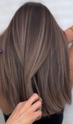 Mushroom Brown, Brown Hair Looks, Ash Hair Color, Brown Hair Inspo, Brunette Hair With Highlights, Brown Hair Balayage, Haircuts Straight Hair, Hair Color Balayage, Hair Inspiration Color