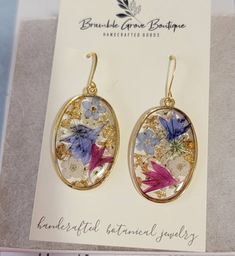 Botanical Gold Earrings With Pressed Flowers, Gold Botanical Earrings With Pressed Flowers, Gold Floral Print Flower Earrings, Gold Floral Print Earrings As Gift, Gold Floral Print Earrings For Gift, Gold Earrings With Floral Print For Gift, Gold Jewelry With Floral Print For Gift, Diy Resin Earrings, Real Flower Earrings