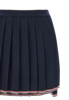 84% wool 15% polyamide 1% elastane Elegant Fitted Skort With Pleated Waist, Classic Fitted Pleated Skort, Classic Fitted Skort With Pleated Hem, Classic Fitted Pleated Flared Skirt, Classic Fitted Pleated Waist Skort, Classic Tailored Pleated Skirt, Pleated Elastane Mini Skirt, Pleated Mini Skirt In Elastane, Classic Fitted Mini Skirt With Pleated Waist