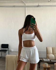 Sporty Summer Outfits, Grandpa Fashion, Heart Roses, Fits Aesthetic, Gym Fits, Fitness Inspiration Body, Workout Attire, Healthy Girl, Workout Aesthetic