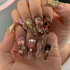 24 rectangular nail tips. With 3D pearl peony embossed relief in water ripple pattern. Pink French Painted Acrylic Nails, Gel Nails French, Maroon Nails, Acrylic Press On Nails, Nail Art Ombre, Butterfly Nail, Brown Nails