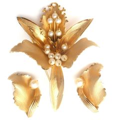 Imperial Pearl Orchid Brooch Pin & Earrings Gold Filled Floral Set IPS Vintage Elegant Festive Jewelry With Brooch Detail, Elegant Festive Jewelry With Brooch, Elegant Gold Brooches For Festive Occasions, Orchid Brooch, Pin Earrings, Floral Set, Orchid Flower, Flower Brooch, Natural Pearls