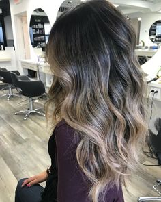 Lived In Blonde Balayage On Dark Hair, Dark And Blonde Hair Ideas, Blonde Balayage On Black Hair Indian, Bronde Balayage On Black Hair, Ombré On Black Hair, Blonde Balayage On Dark Hair Asian, Autumn Balayage Hair Brunette, Color Melt Brunette, Beige Balayage On Dark Hair