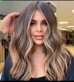 These Are The Top 50 Hair Color Ideas for Winter 2024 Winter Hair Trends, Fall Blonde Hair, Brown Hair With Blonde Highlights, Hair Color Light Brown, Brown Blonde Hair, Ombre Hair Color, Long Hairstyles