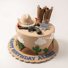 ¿Quién viste siempre de botas y sombrero? Definitivamente se va a sorprender en su cumpleaños con un pastel personalizado del tema que más le gusta !! Este pastel de Sherif hará que los fans de las películas de Vaqueros se vuelvan locos !! Pide el tuyo! Llámanos ! 3311001733 Cowboy Boot Cake Ideas, Cowboys Cake Ideas, Cowboy Theme Cake, Cowboy Birthday Cake